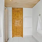Дом отдыха Awesome In With Kitchen